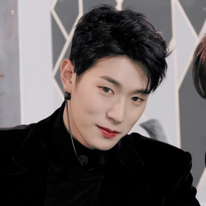 KNK 朴栖含