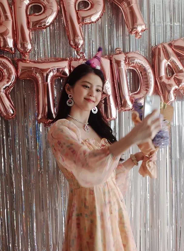 如果韩韶禧是女团成员，也一定是人气成员吧???