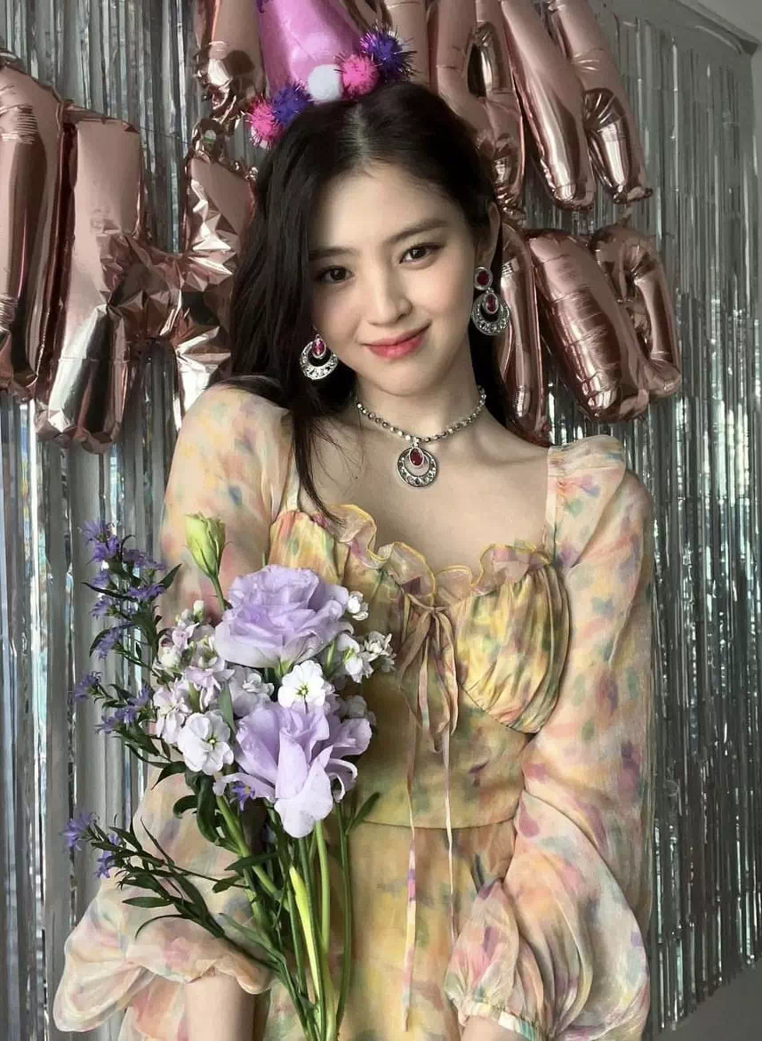 如果韩韶禧是女团成员，也一定是人气成员吧???