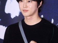 SM否认EXO SUHO未归还造型师300双鞋传闻