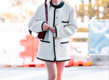 hanni把男装消化成连衣裙