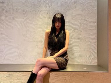 前NMIXX成员JINNI创建了Instagram账号